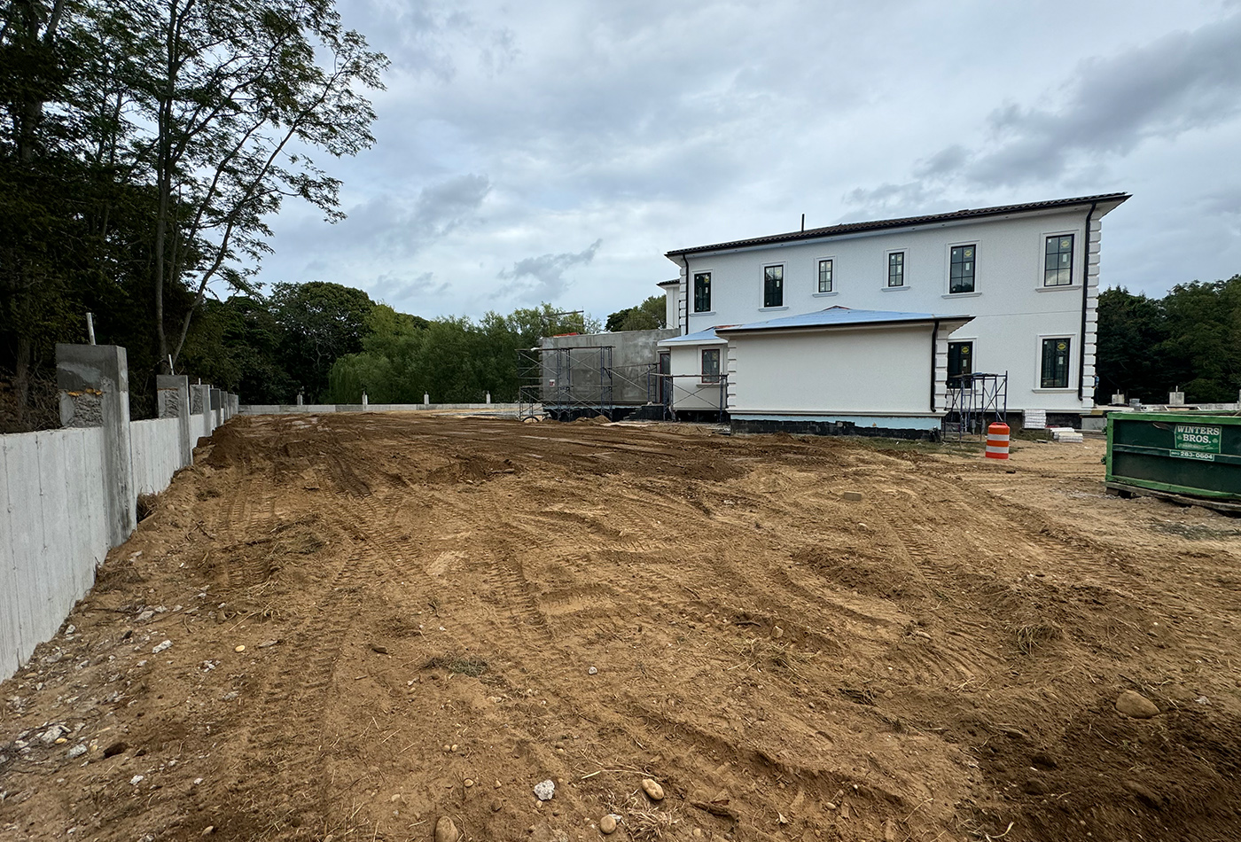 East Marion - photo 6